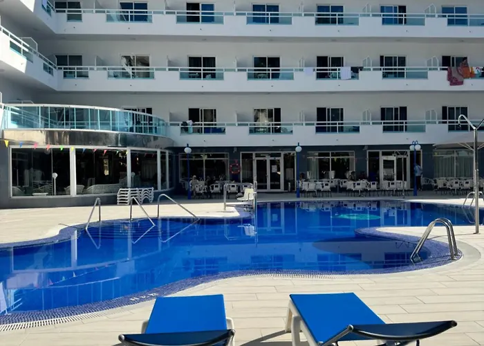 Santa Monica Playa 3* サロウ