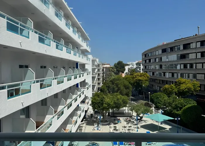 Santa Monica Playa 3* サロウ